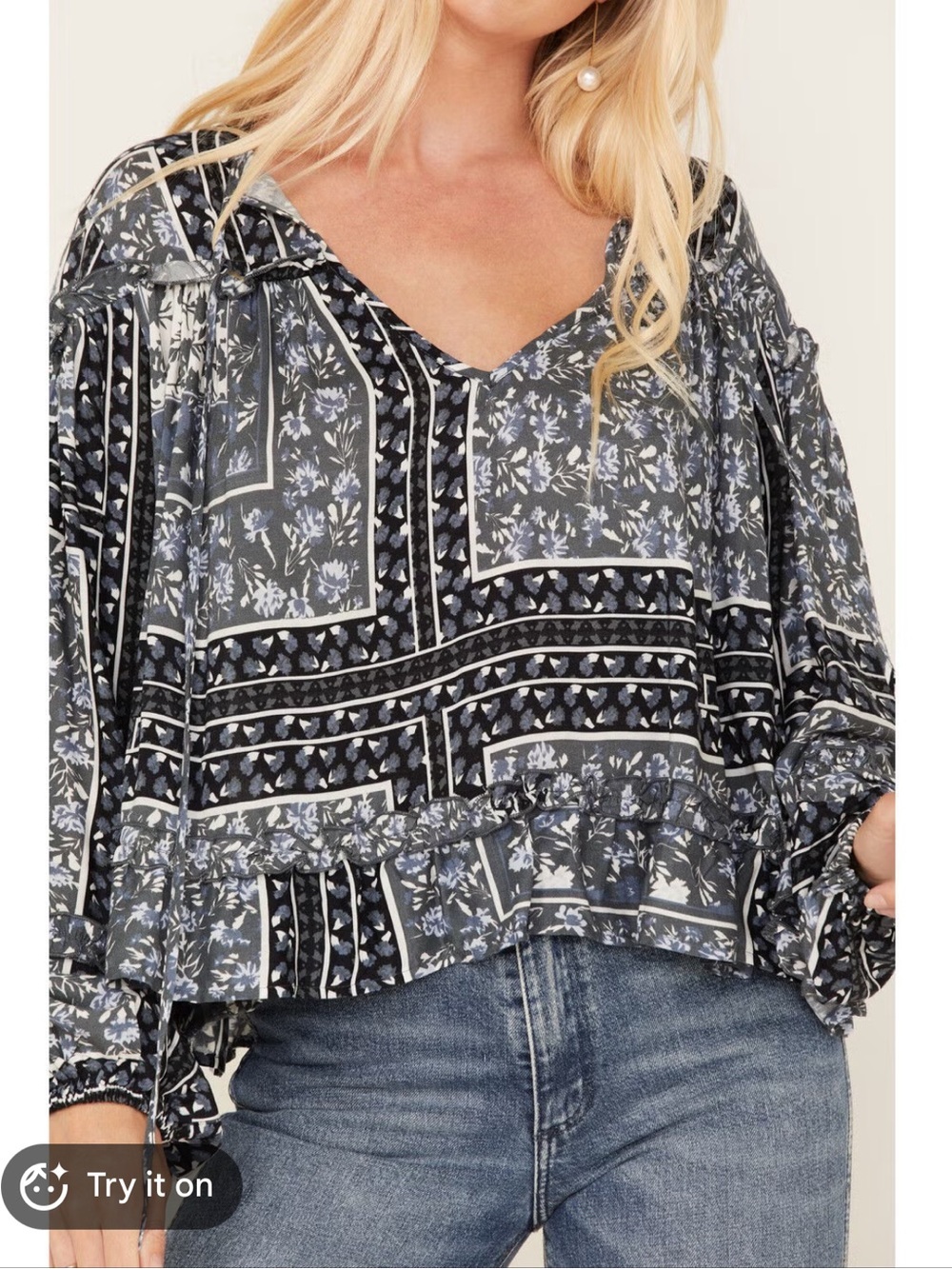 Jen's Pirate Booty Gray Floral Ruffle V-Neck Blouse, size small